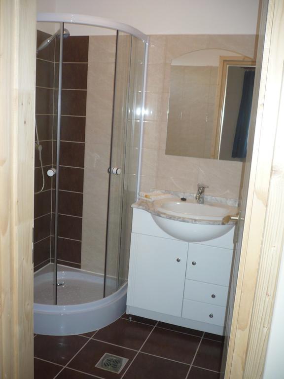 Eszter Apartmanhaz Hajduszoboszlo Exterior photo