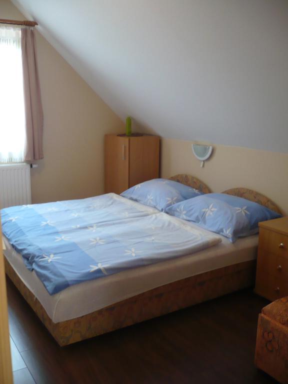Eszter Apartmanhaz Hajduszoboszlo Exterior photo